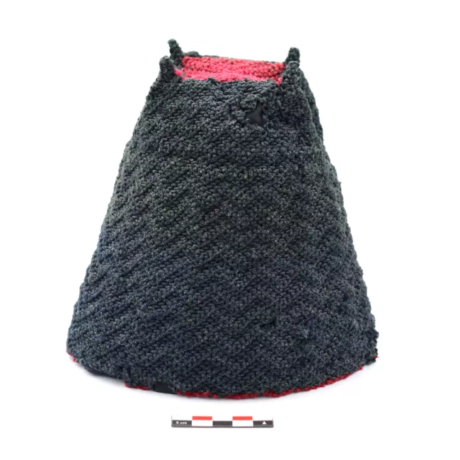 Gorro de cuatro puntas bicromo