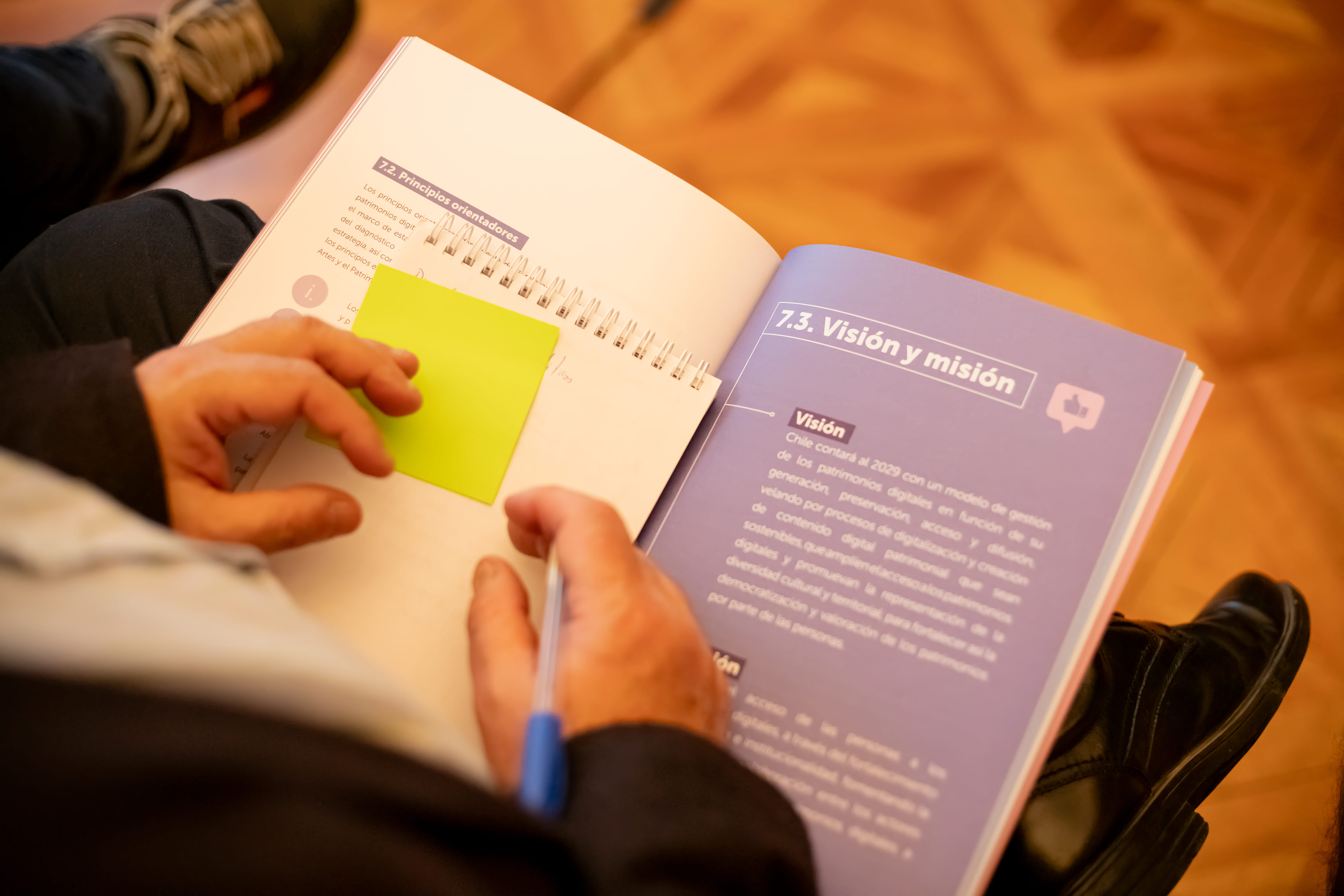 Descriptive alt text